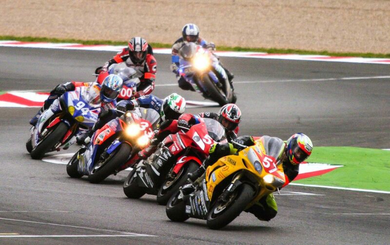 groupe de motos